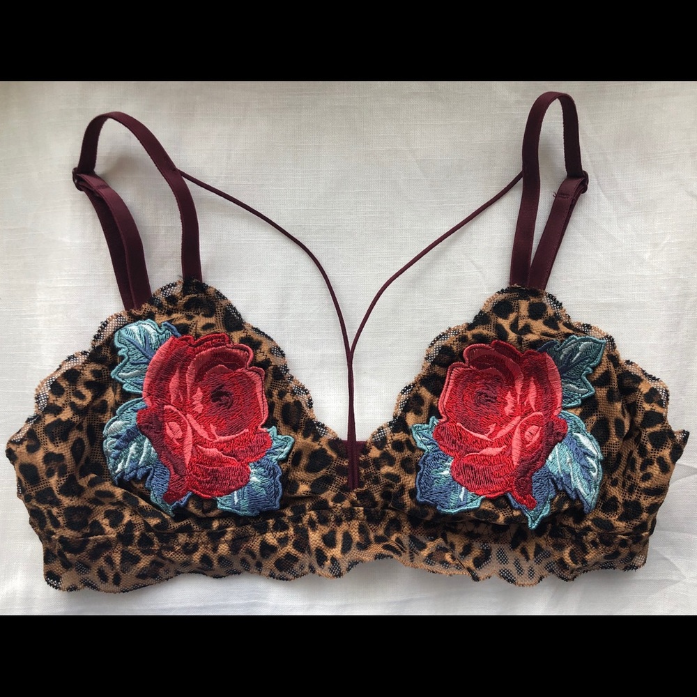 PINK Victoria’s Secret Lace Cheetah Bralette